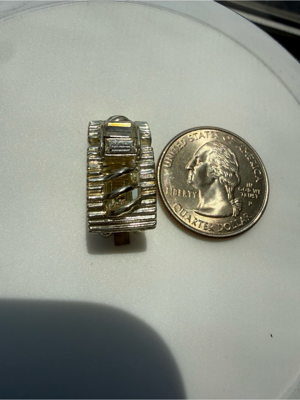 Vintage Leru Earring Clip On- One Earring Great Condition Rhinestones